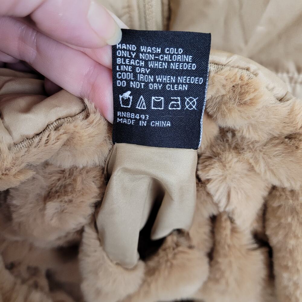 Be Boundless Tan Reversible Vest Size Medium Faux… - image 8